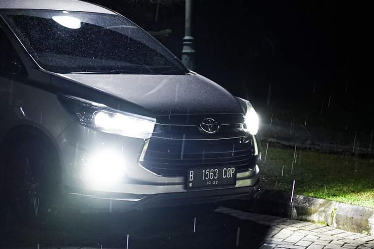 apa penyebab lampu mobil redup