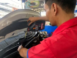 Langkah-langkah Mengganti Oli Mobil Katana 