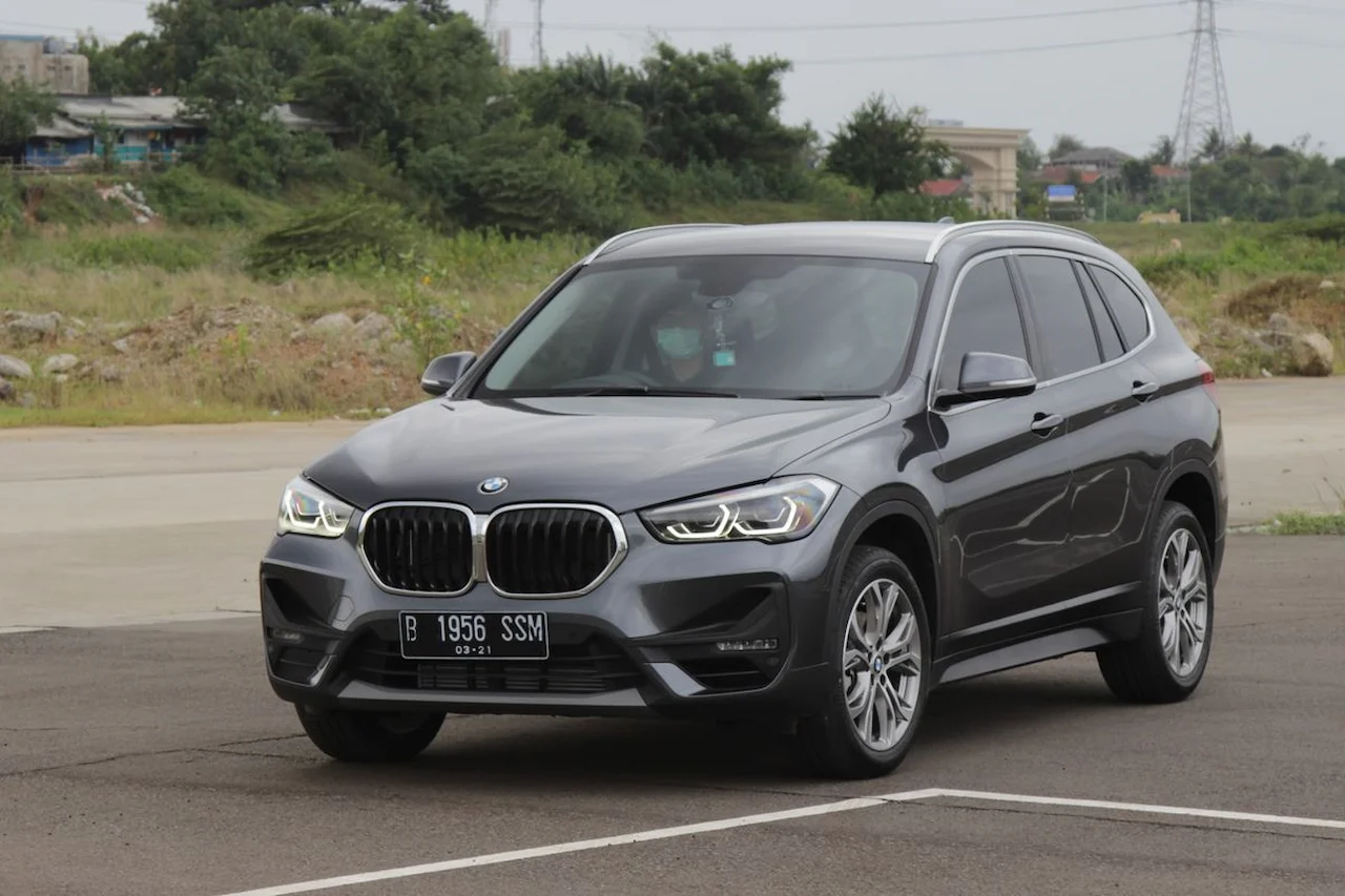 oli mobil BMW X1