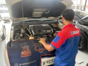 persiapan mobil untuk perjalanan jauh