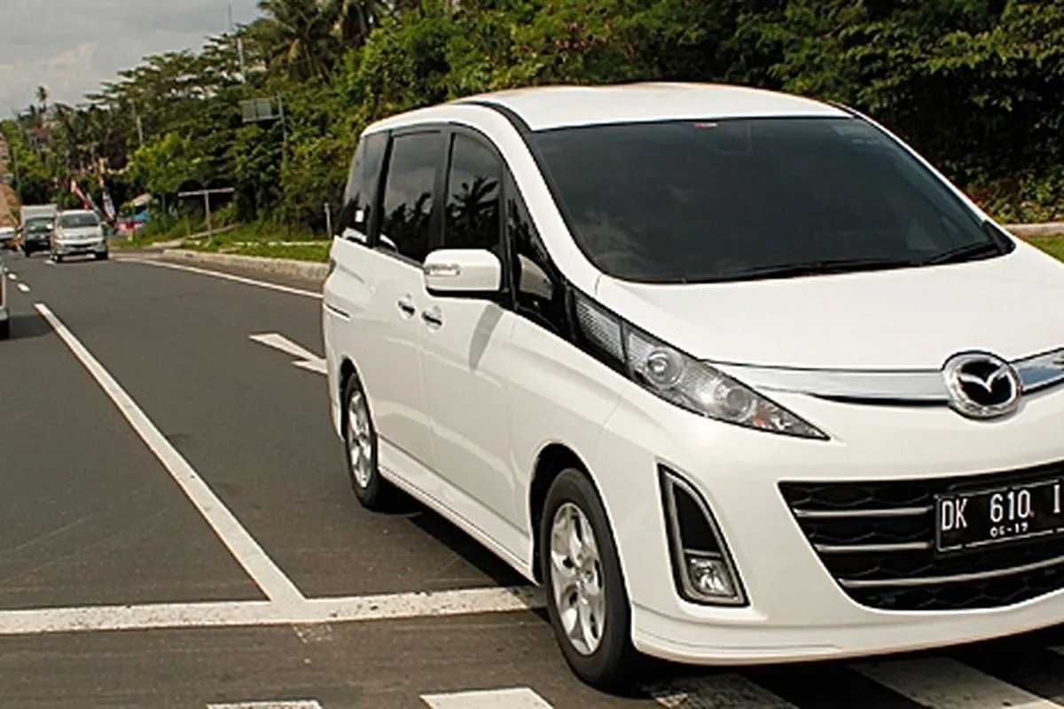 kapasitas oli mesin mazda biante​